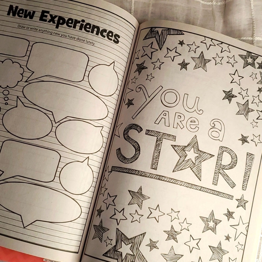Coloring &‎ Activity Books - Picture 7 of 8